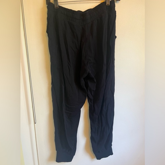 Splendid, Black Joggers, S/CH, Never Worn, Ties w/ elastic around waist, cropped - Picture 3 of 5